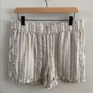 Frank & Oak Striped Women's Shorts in Beige and White
